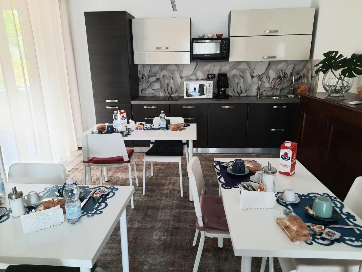 פוזולי Caprice B&B מראה חיצוני תמונה