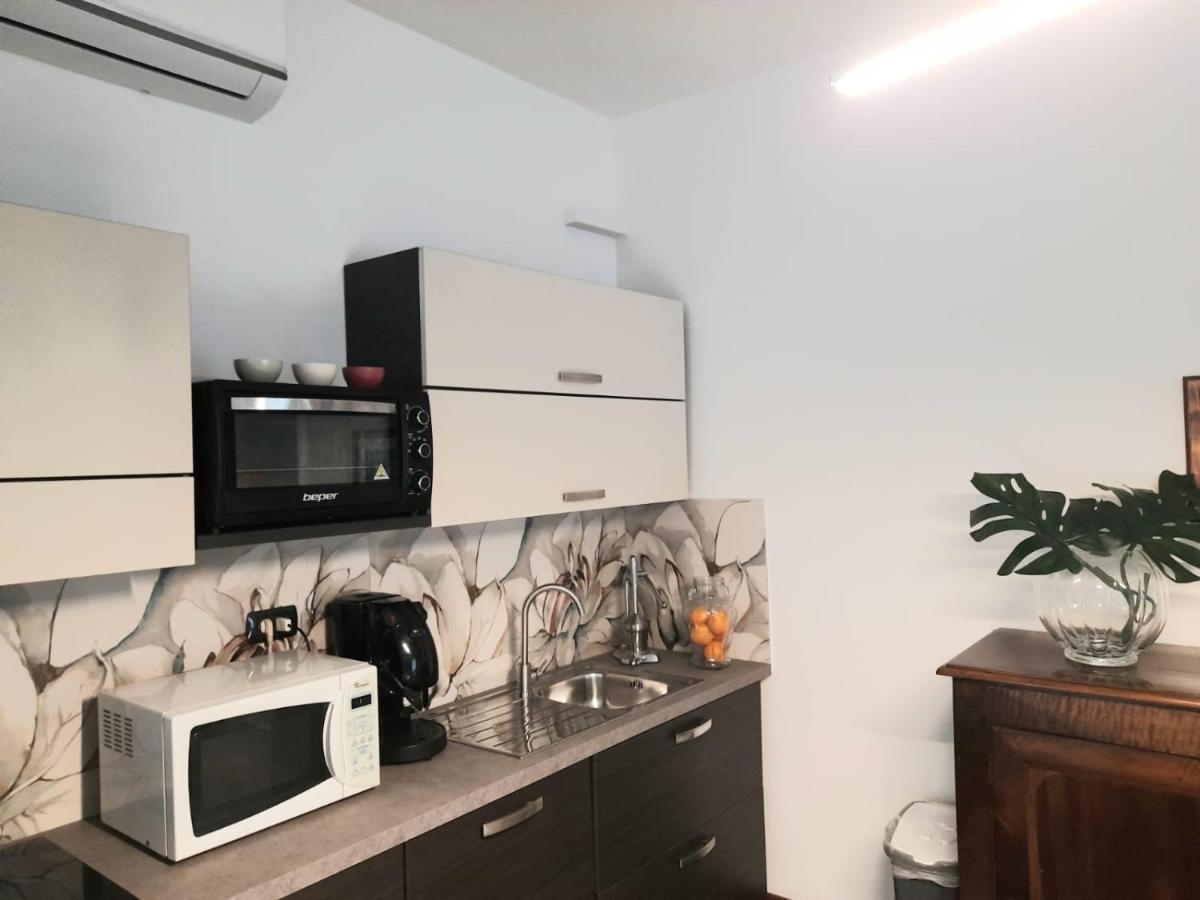 פוזולי Caprice B&B מראה חיצוני תמונה
